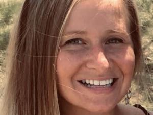 Dr. Samantha Long headshot